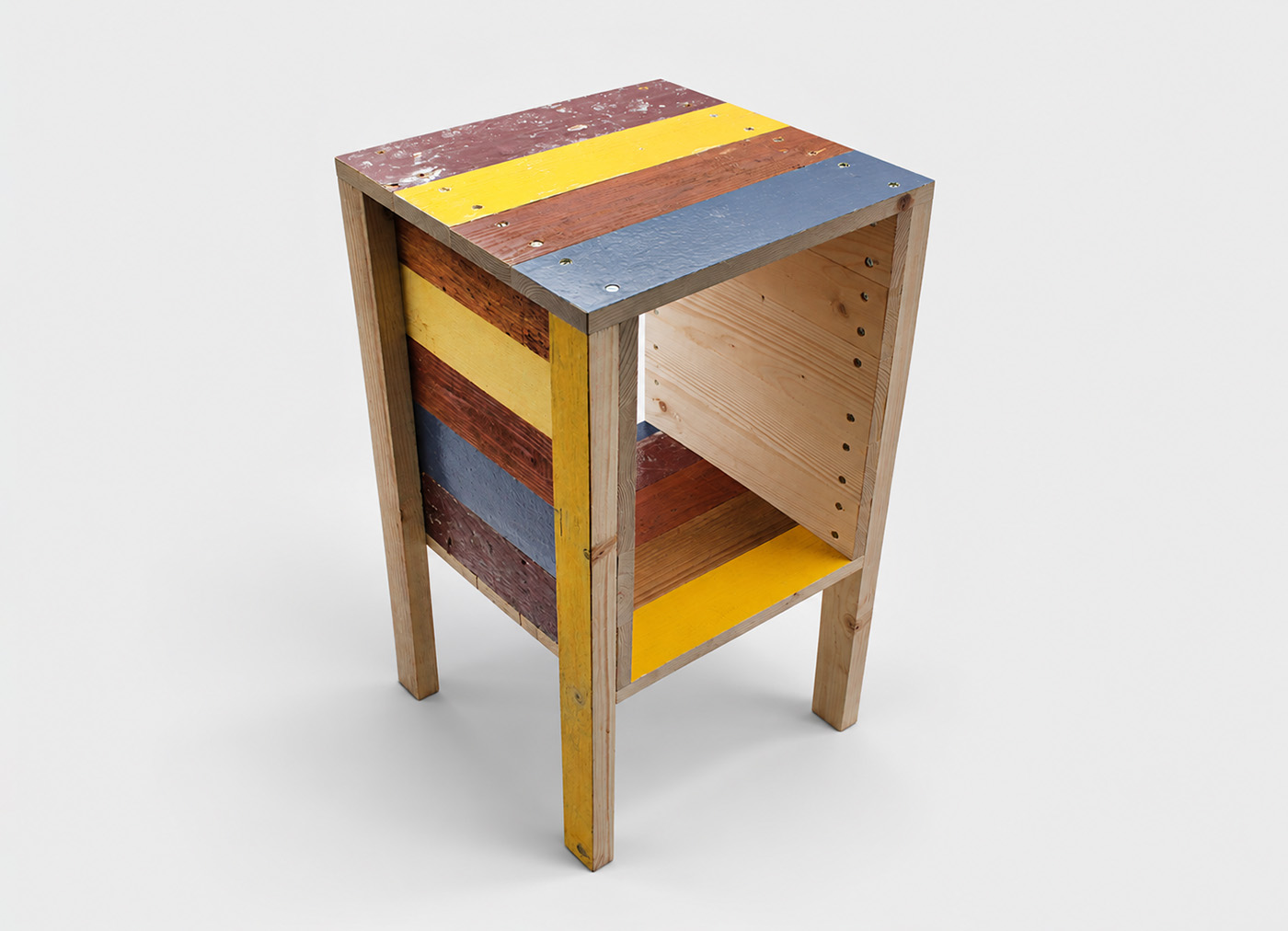 PIET HEIN EEK / ピート・へイン・イーク】WOODEN BEDSIDETABLE IN