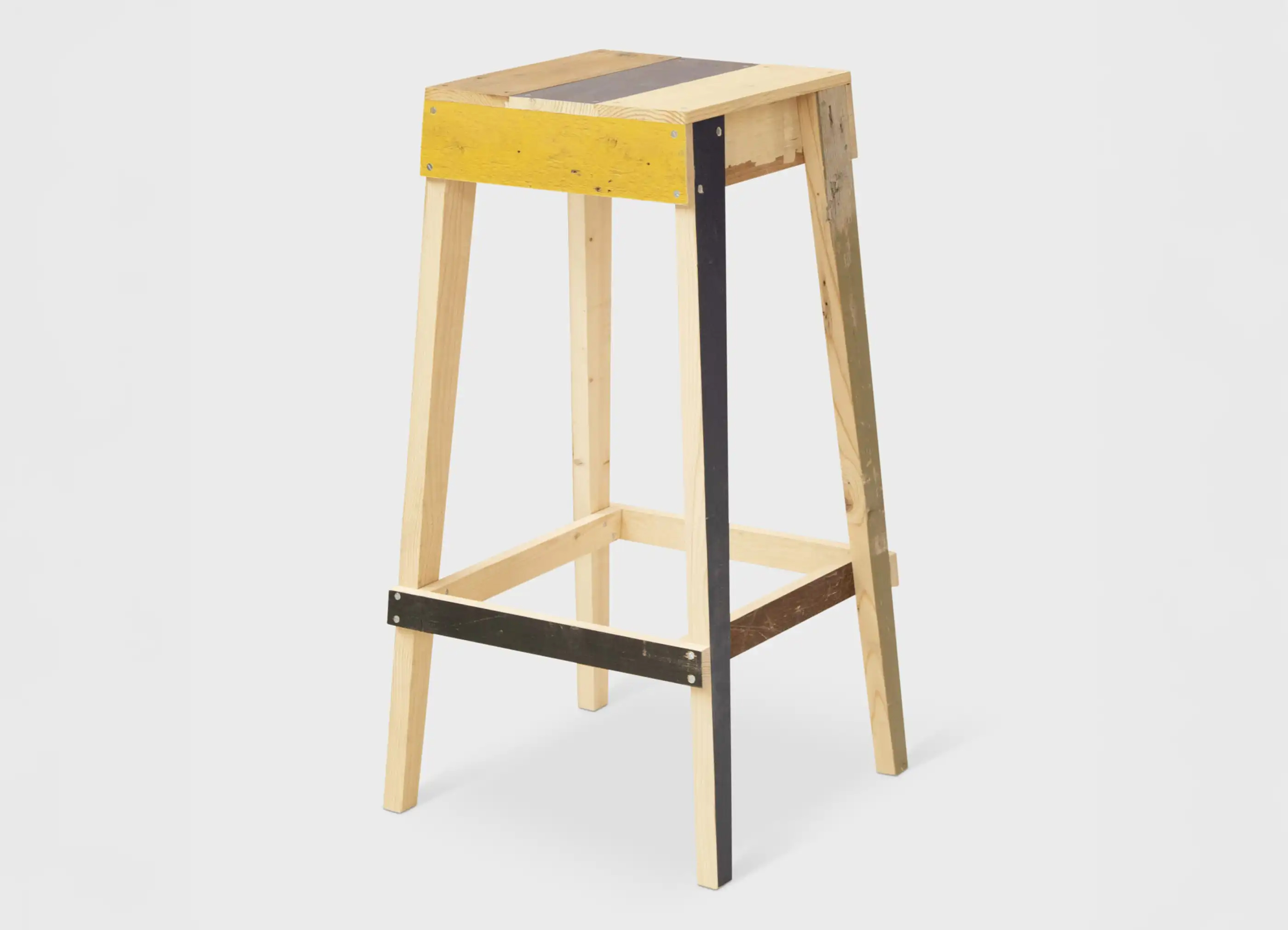 PIET HEIN EEK / ピート・へイン・イーク】BARSTOOL IN SCRAPWOOD