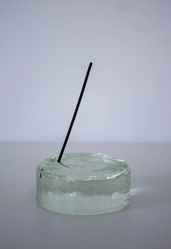【wa/ter ウォーター】INCENSE STAND 90φ wa/ter / ウォーター】INCENSE STAND 90φ / blue greyの商品詳細