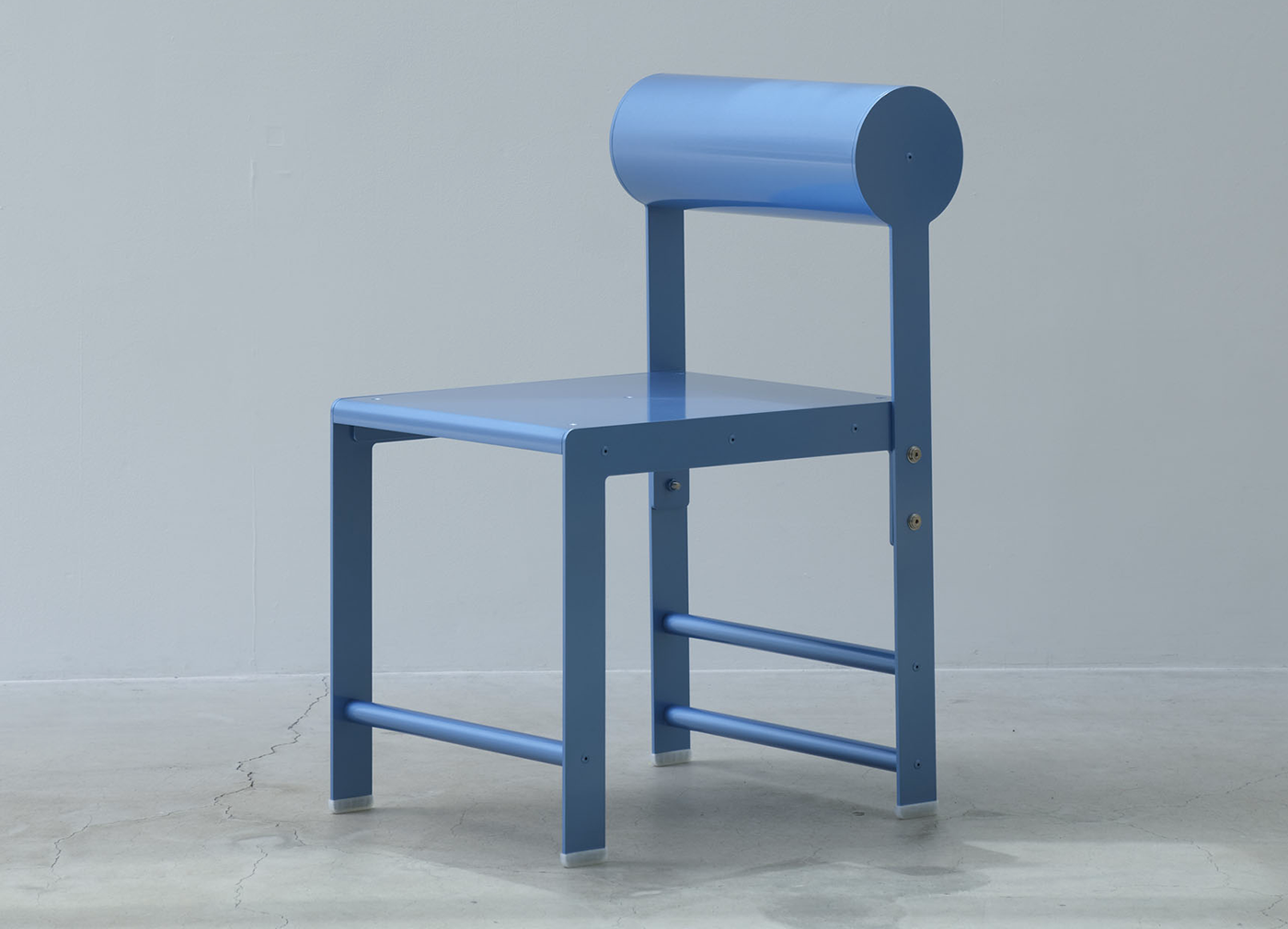 Waka Waka Cylinder Back Chair