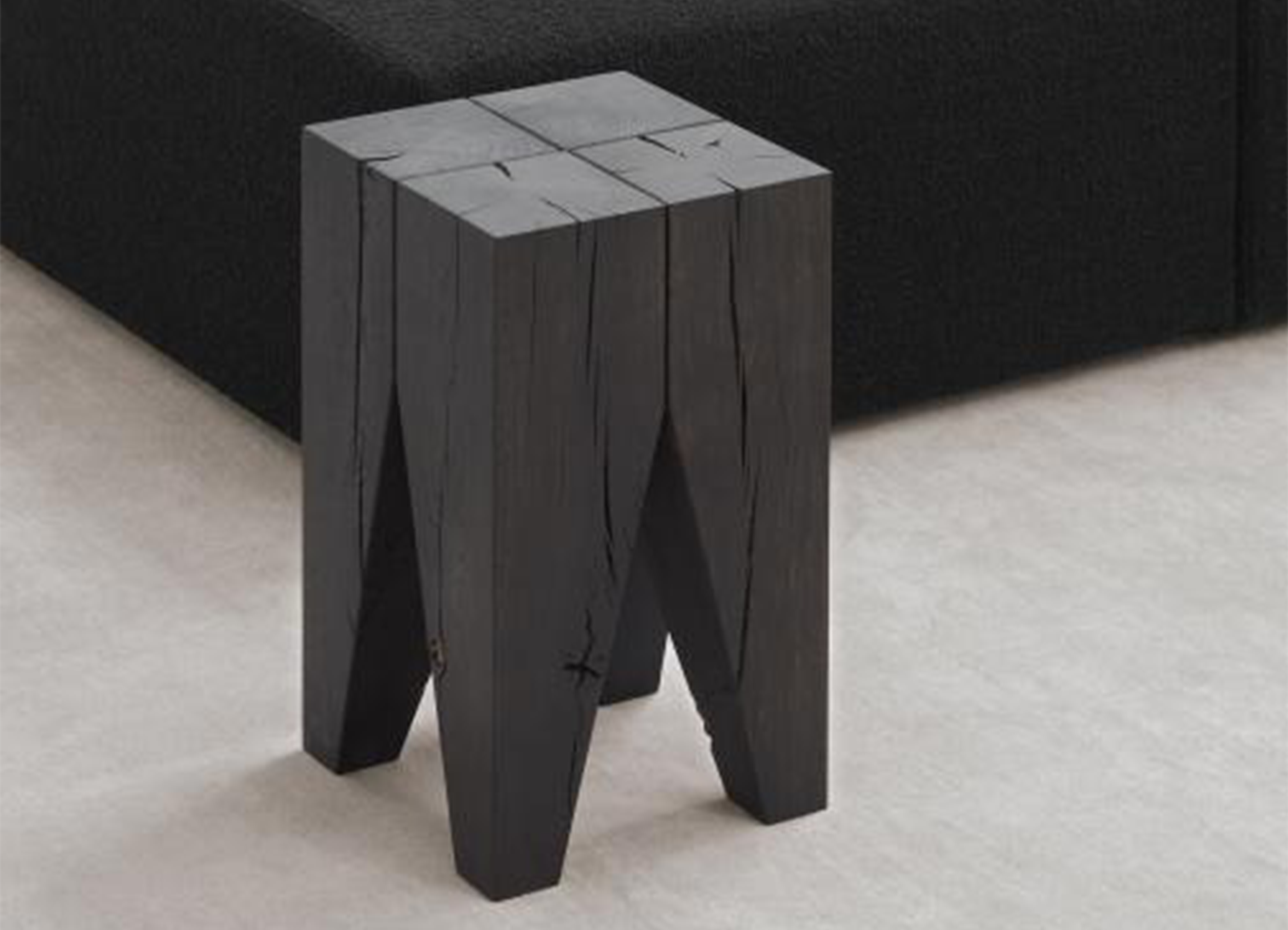 e15 / イーフィフティーン】BACKENZAHN SIDE TABLE バッケンザーン